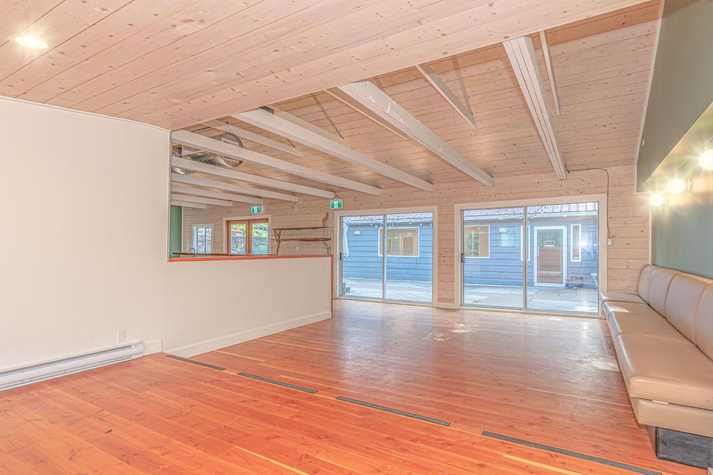 listing image 1108960772449117047