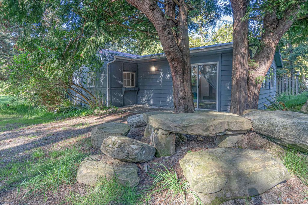 listing image 1104941866313955863