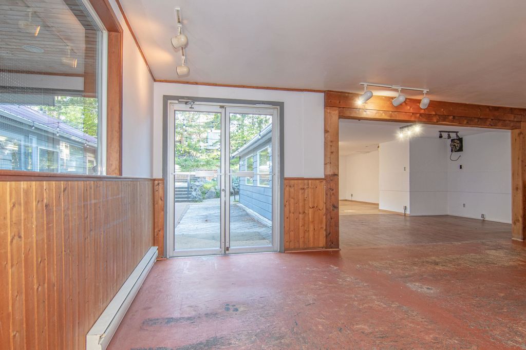 listing image 1100699501577665529