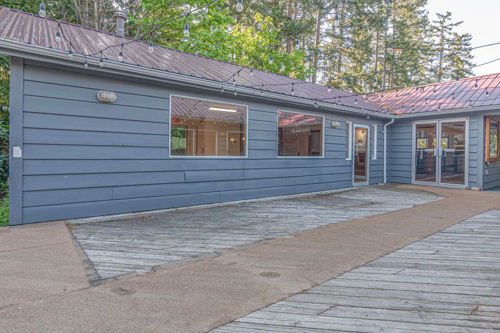listing image 1104199223901447369