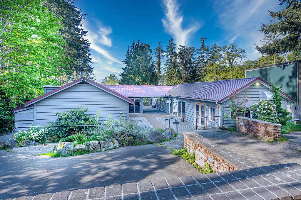 listing image 1102777766390045918
