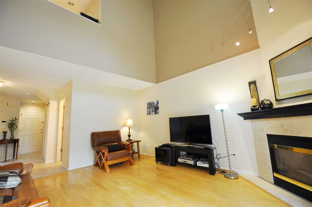 listing image 1104099603942828465