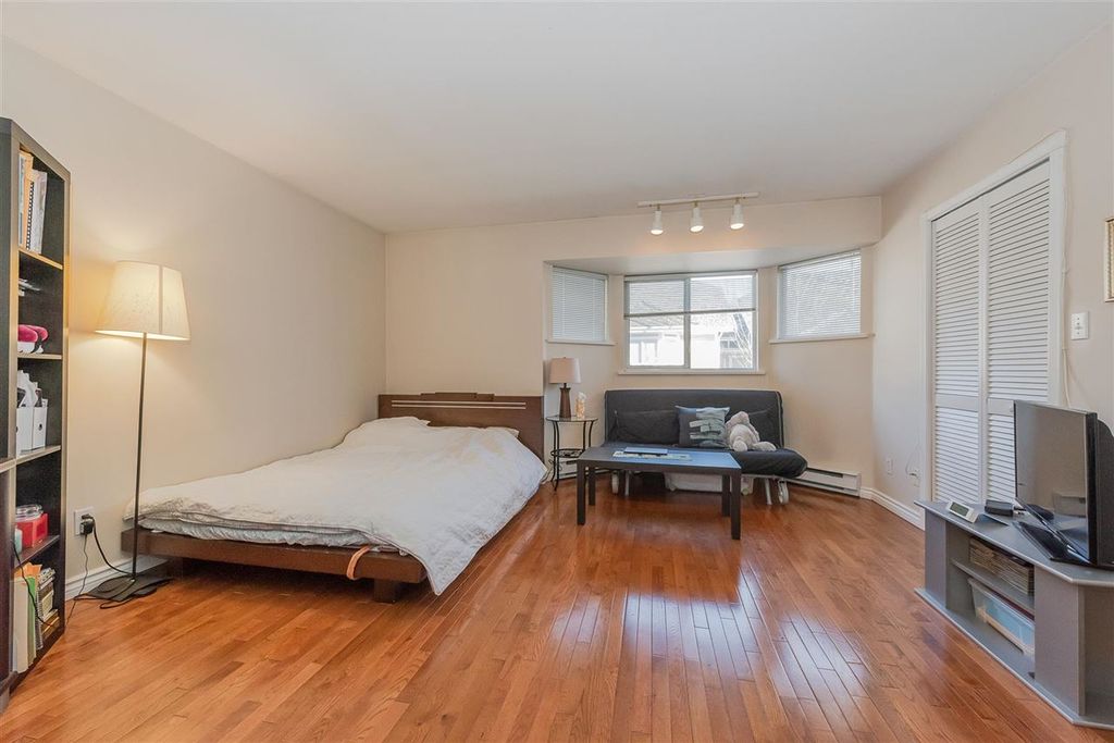 listing image 1103676431107156042