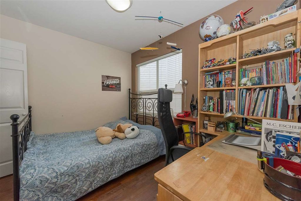 listing image 1100517182237466915