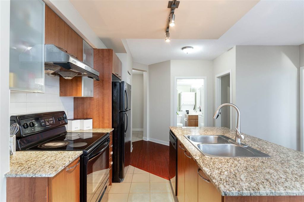 listing image 1104541691236391760