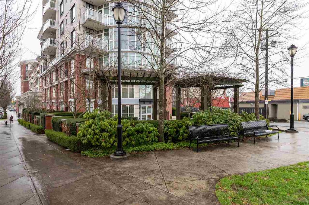 listing image 1100237715597721423