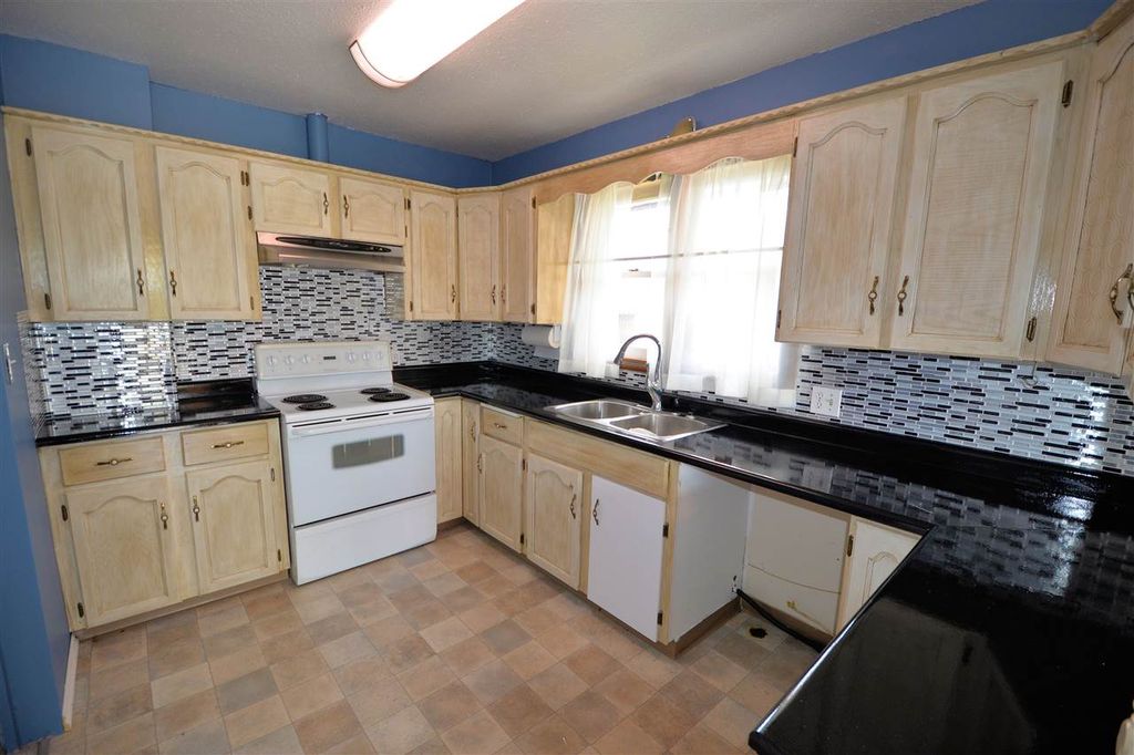listing image 1109684812558173160