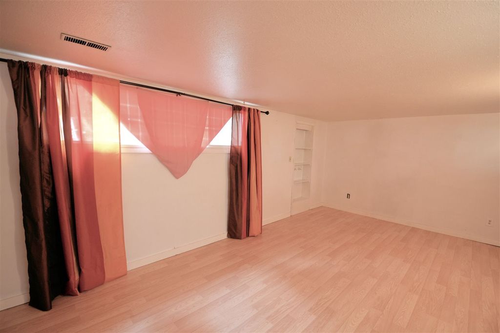 listing image 1109299092550213259