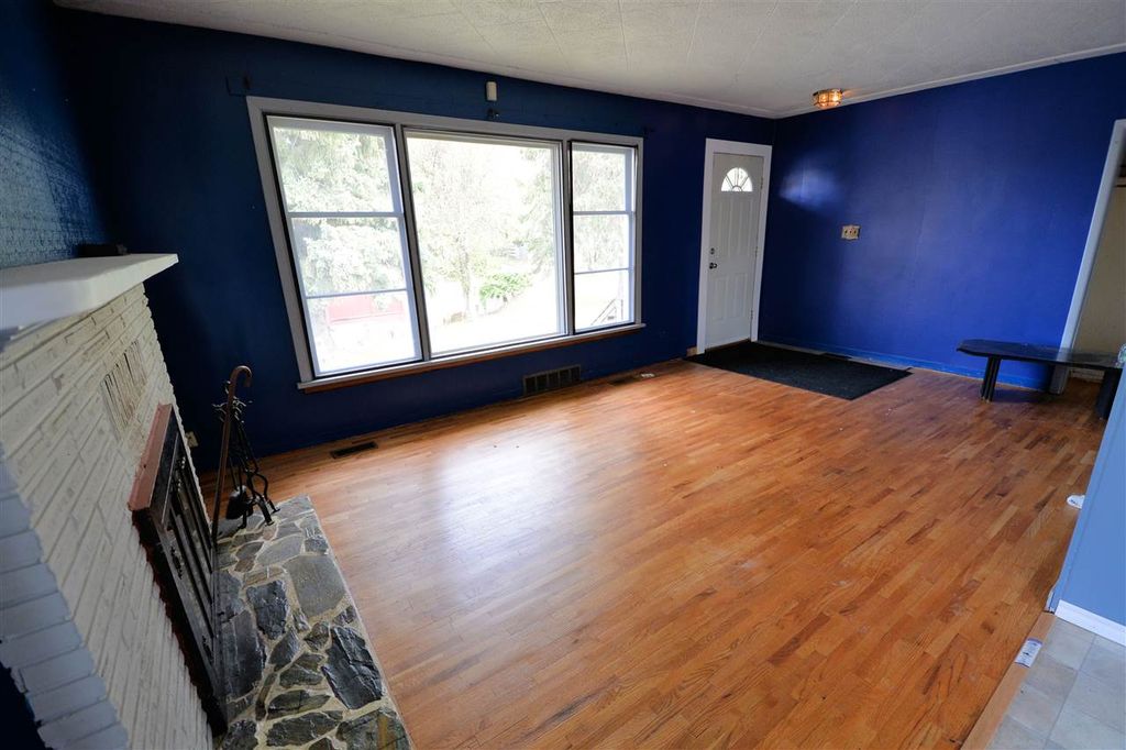 listing image 1109537014602212292