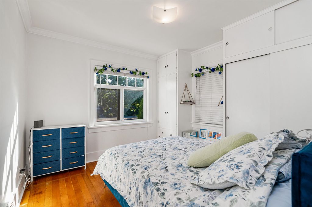 listing image 1100474710817363642