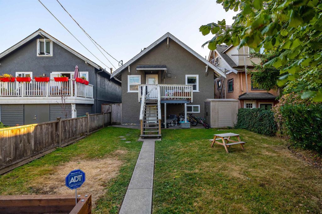 listing image 1109300559704867566
