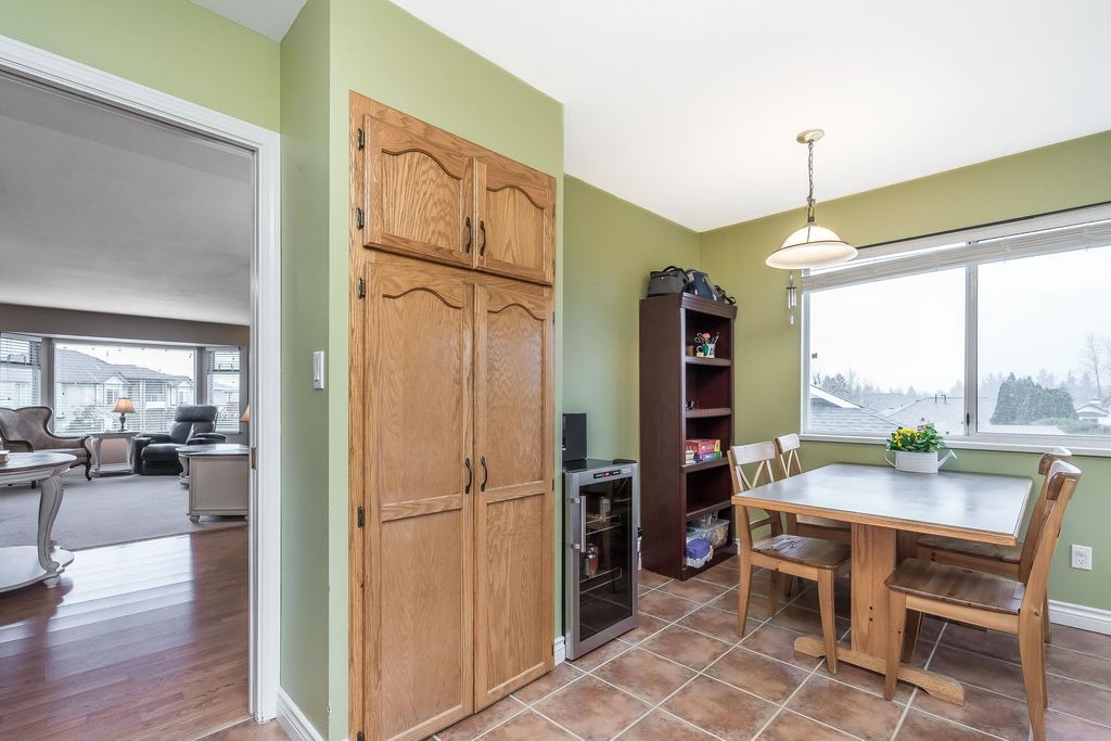 listing image 1102513428128252128