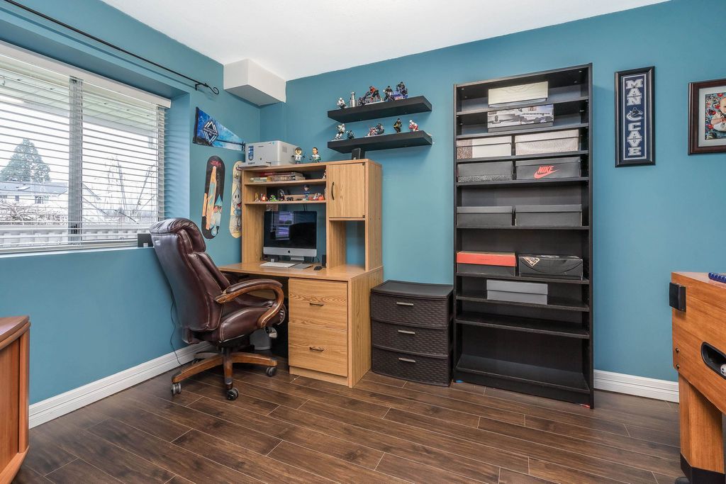 listing image 1105459853797931399