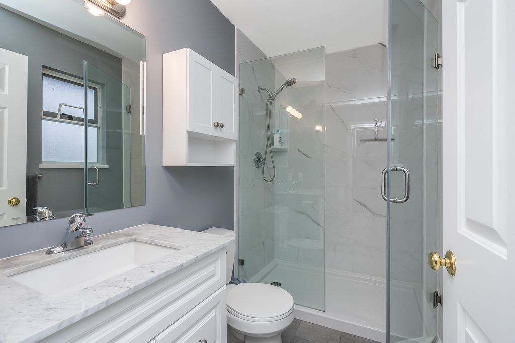 listing image 1102040004335472561