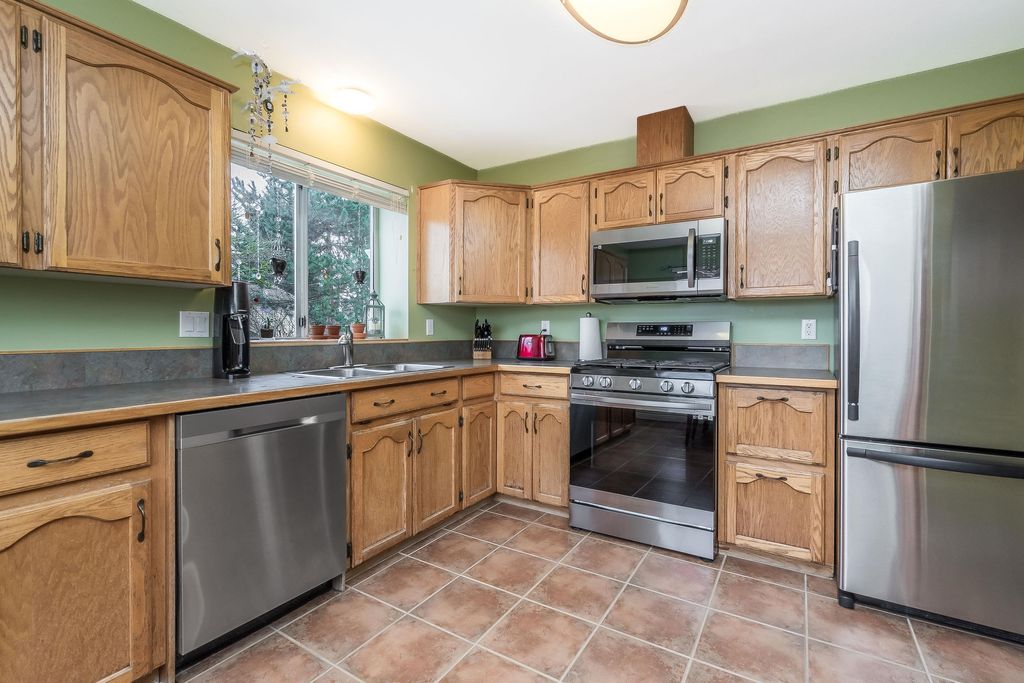 listing image 1102835621916157170