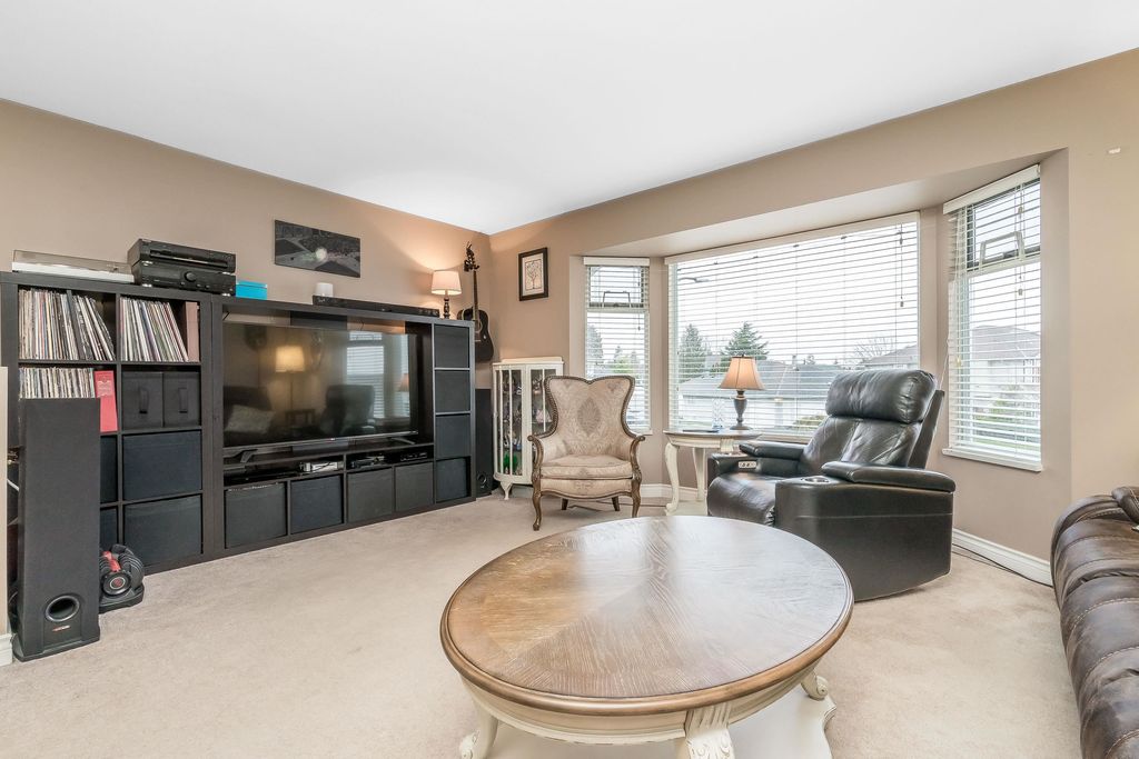 listing image 1104689760337829006