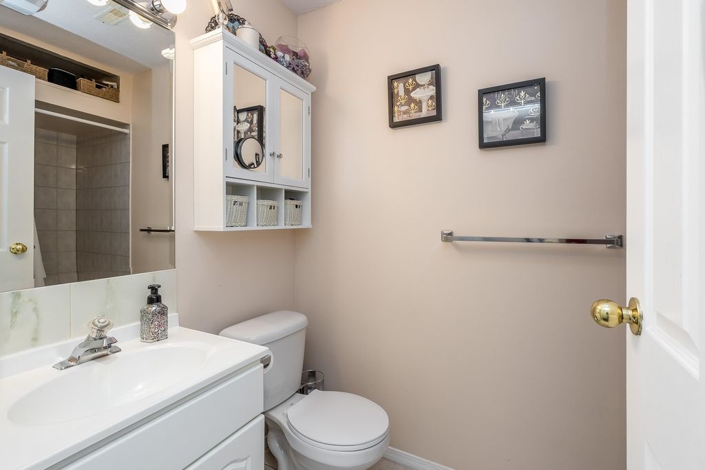 listing image 1104420892183025633