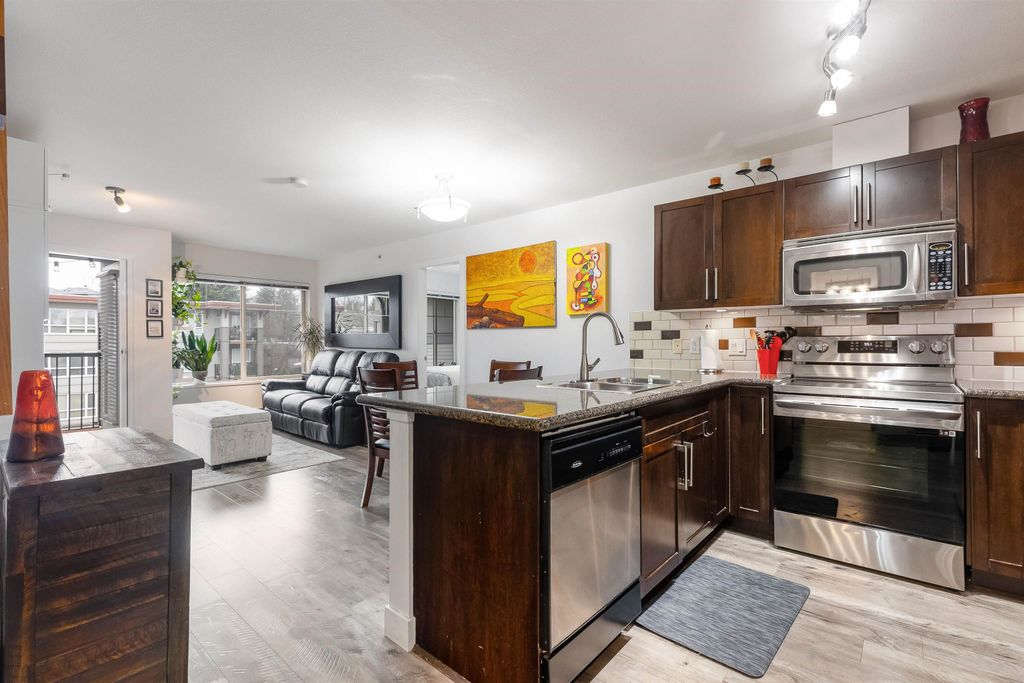 listing image 1102204845264555827