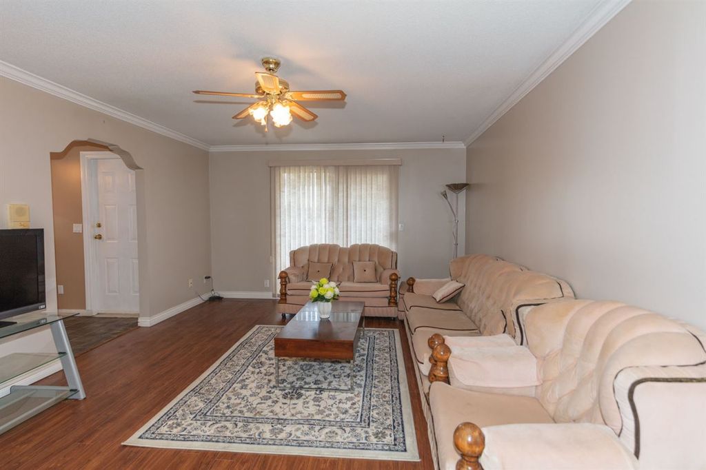 listing image 1102950489458346753
