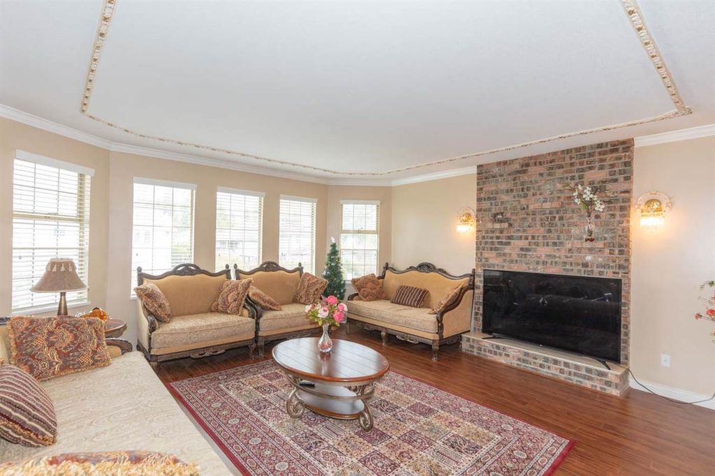 listing image 1103770010560702031