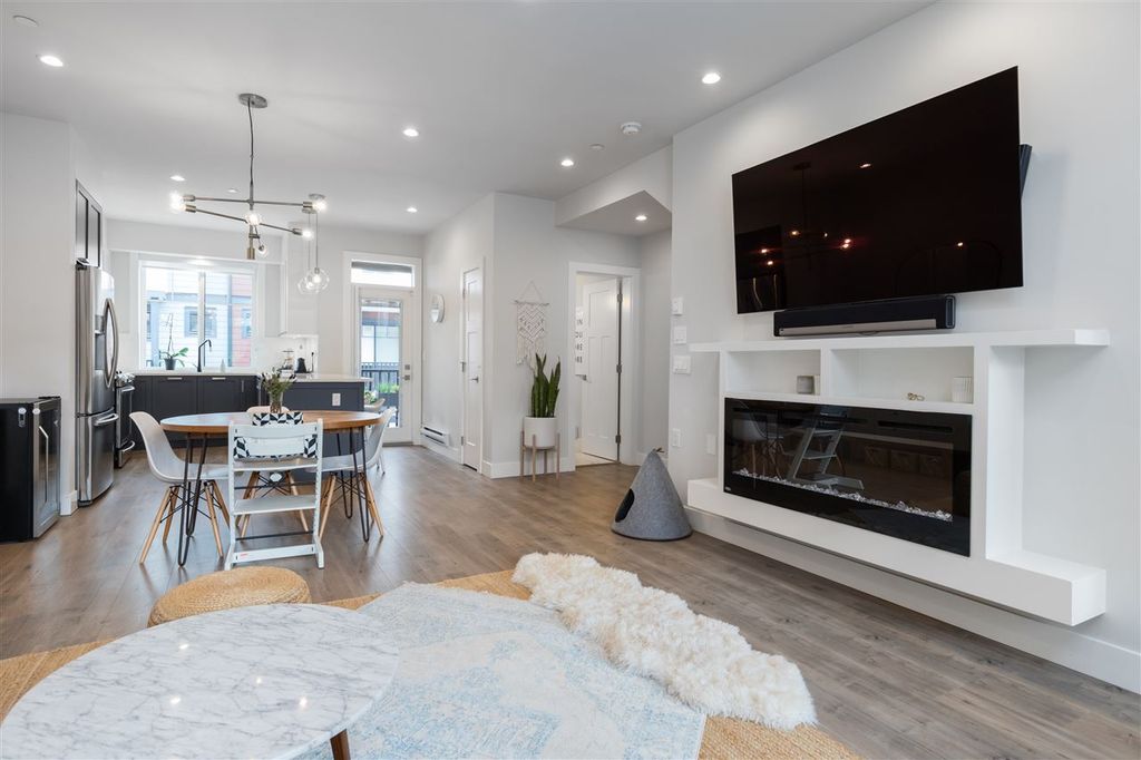 listing image 1107499719805545491