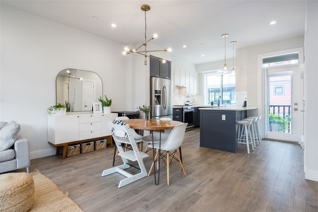 listing image 1103612459878261555
