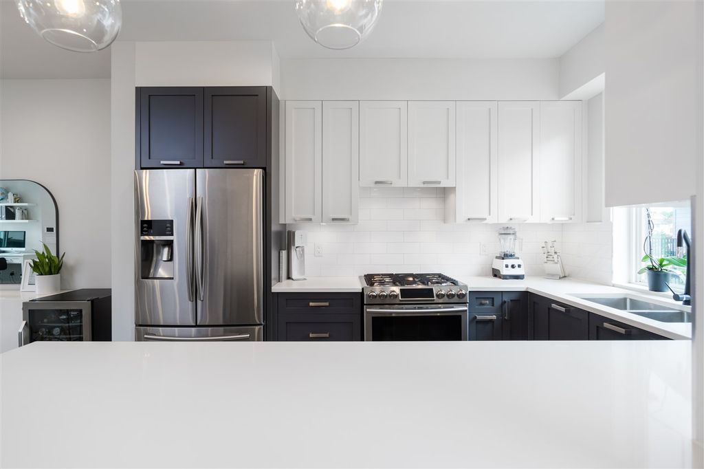 listing image 1105655456502139774