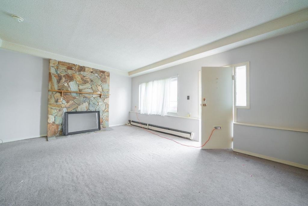 listing image 1102554128520097630