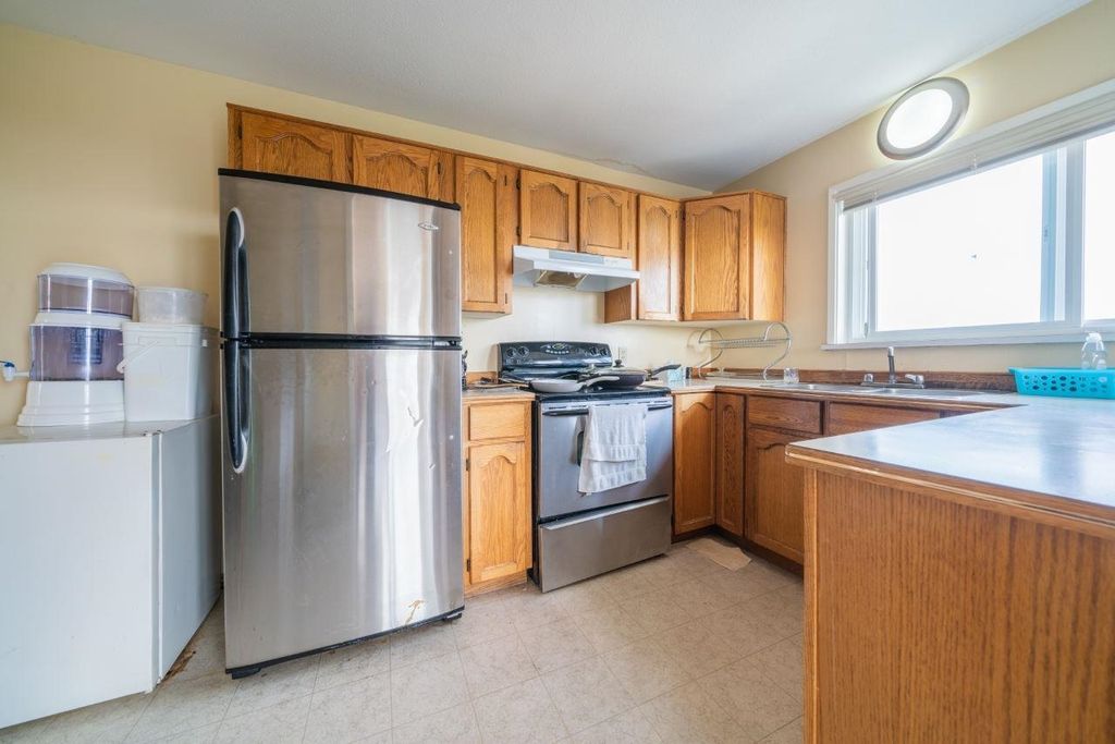 listing image 1100302001336393605