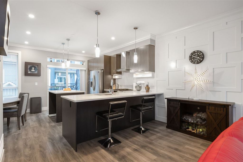 listing image 1100880568994700551