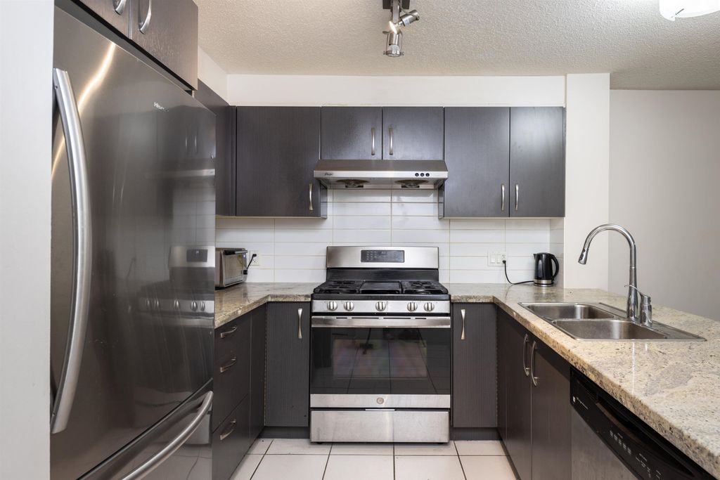 listing image 1102243548856243262