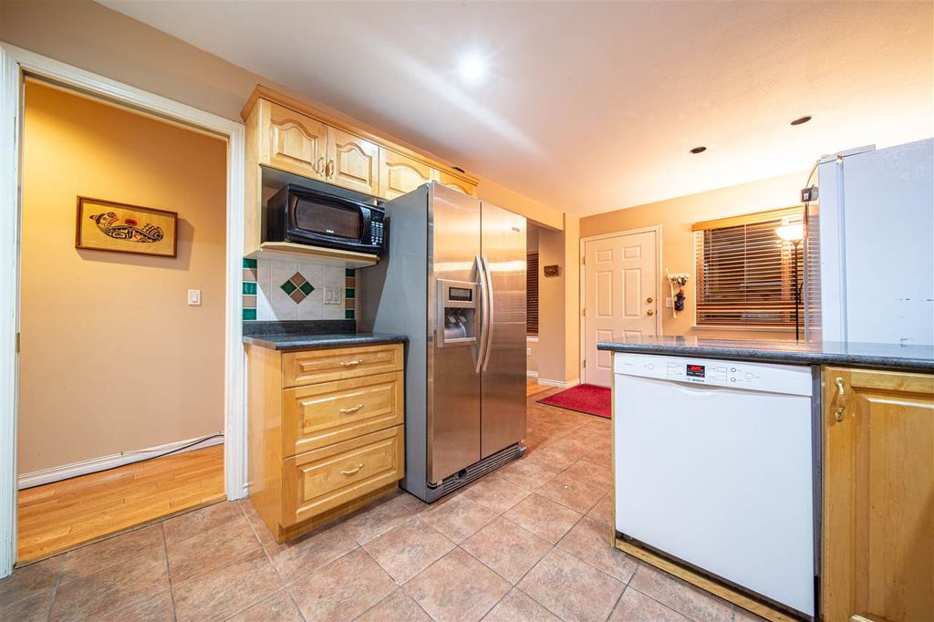 listing image 1108296391323681425