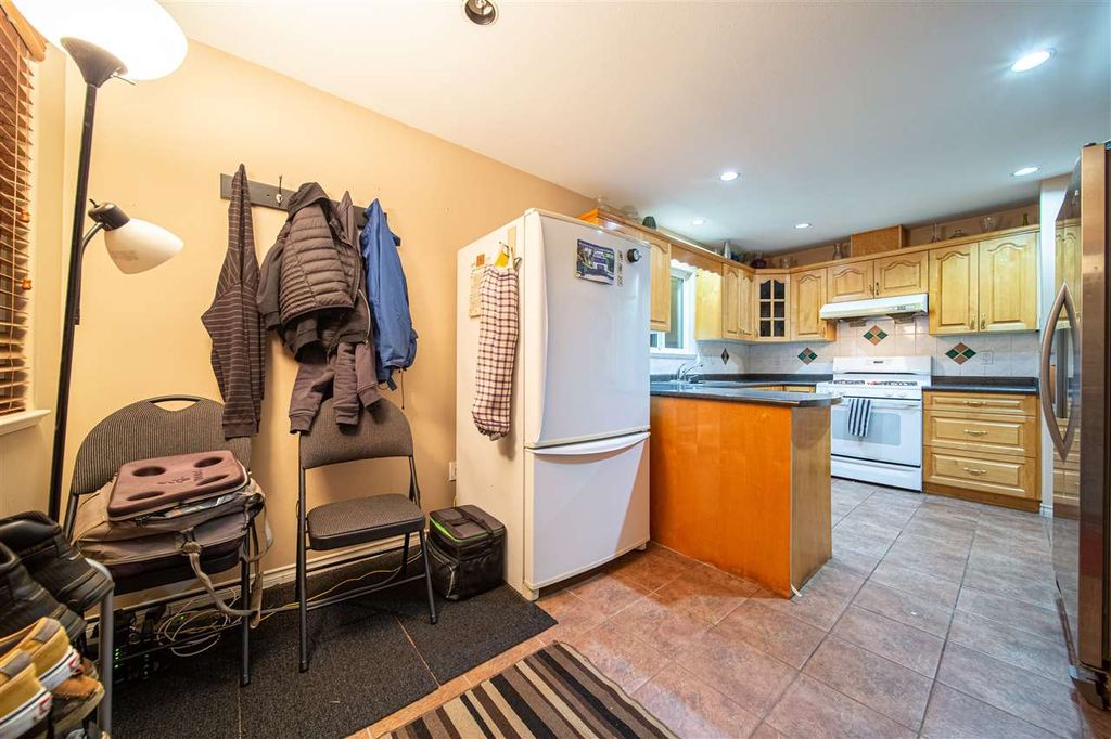 listing image 1109874211316378938