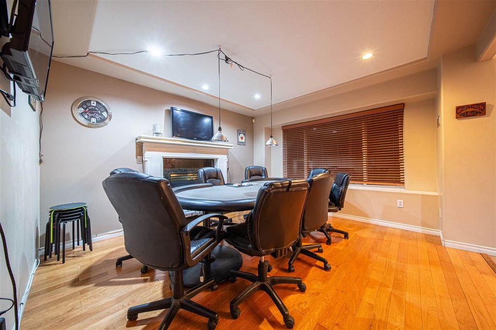 listing image 1101197369031401516