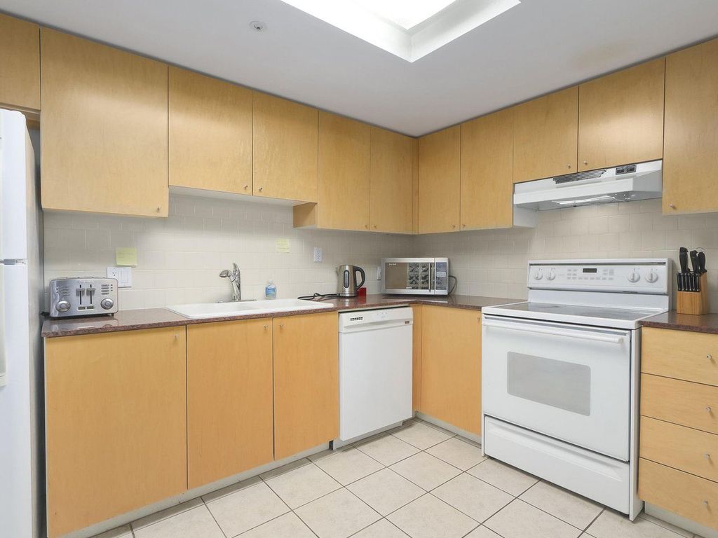 listing image 1108273328394197535
