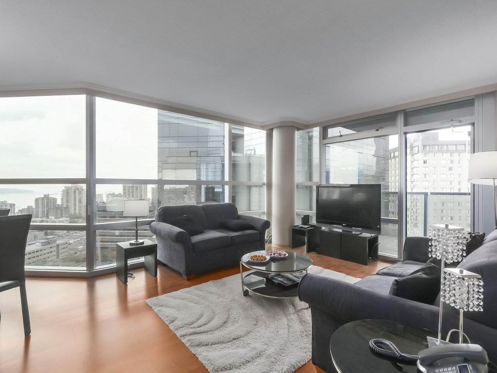 listing image 1102780629782793543