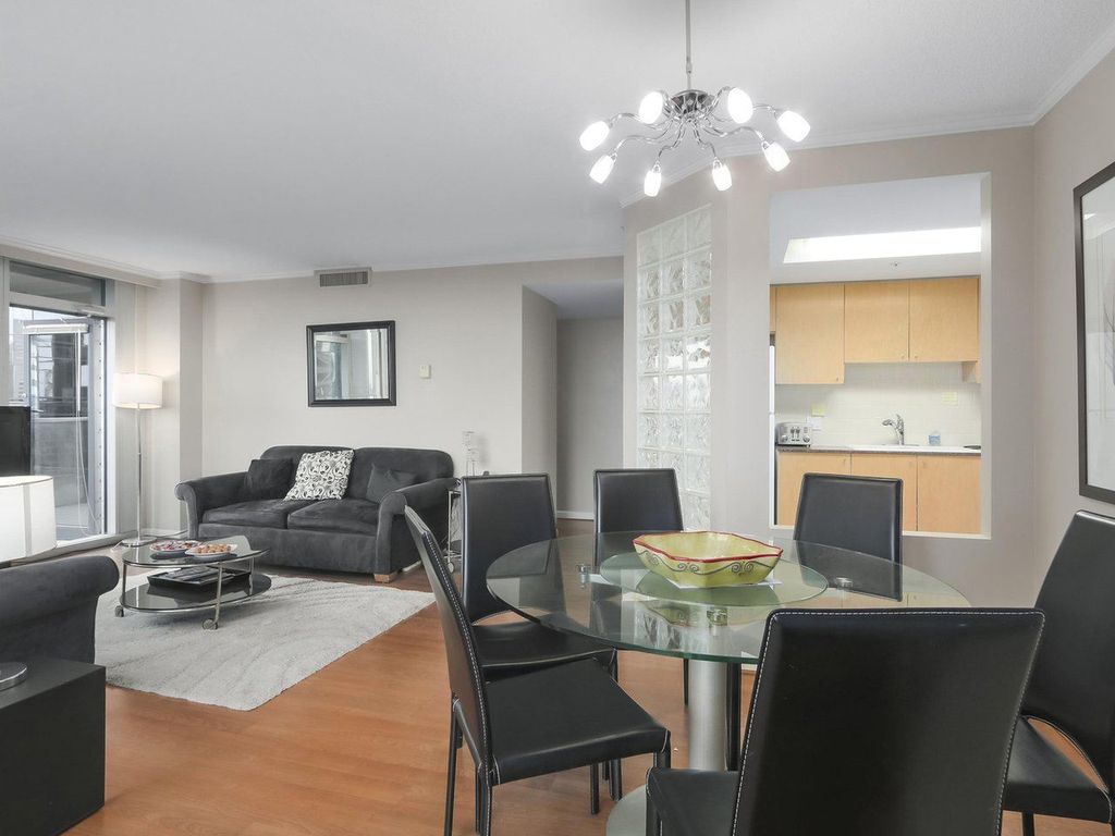 listing image 1109121297940386250