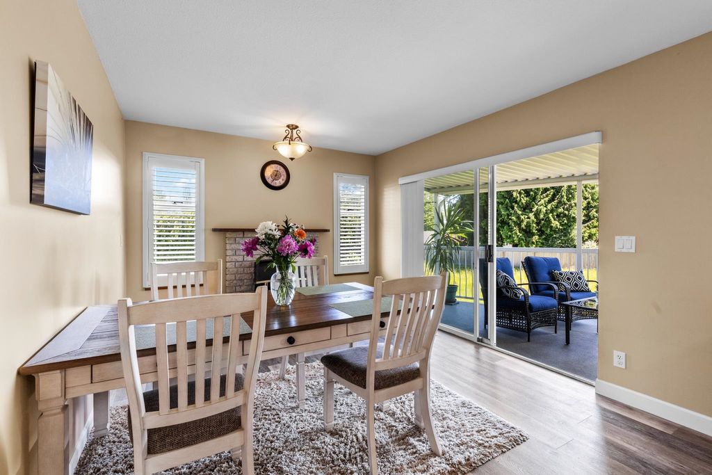 listing image 1104686245951532408