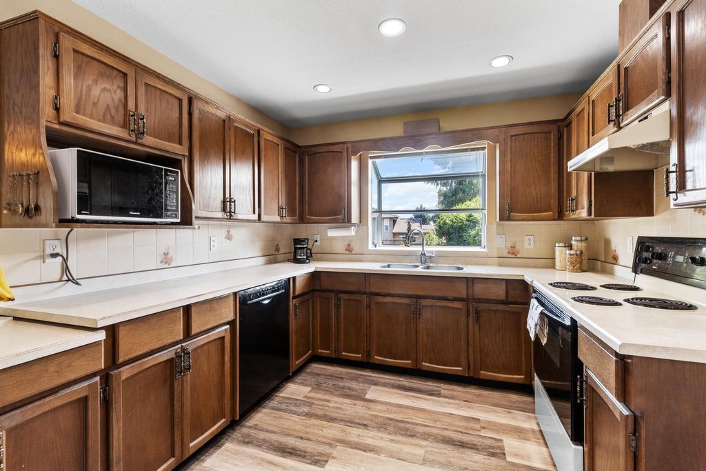 listing image 1109987637942726200