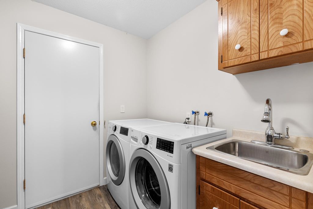 listing image 1105280009463759718