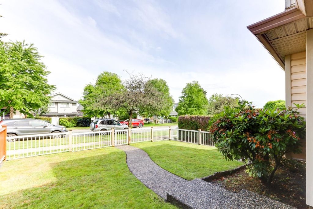 listing image 1100006234379878540