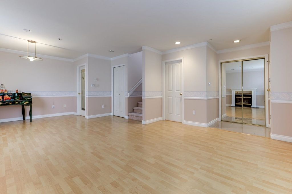 listing image 1108582036795383185