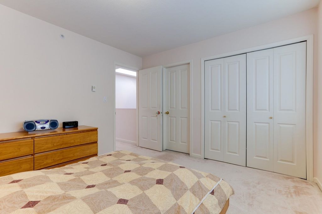 listing image 1103361703495672007