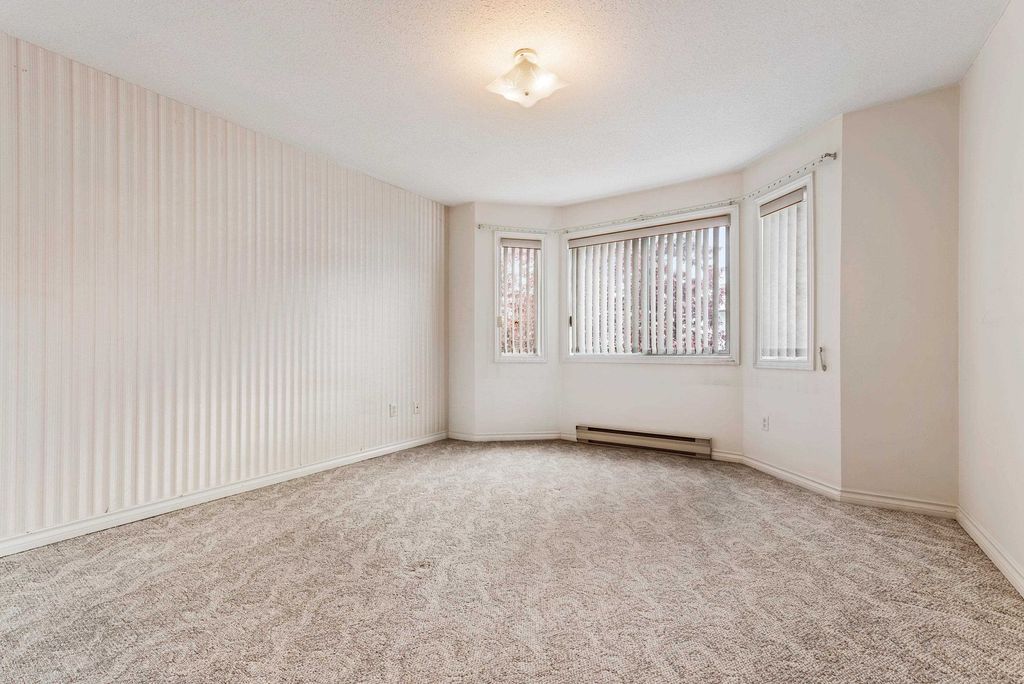 listing image 1106478401566991395