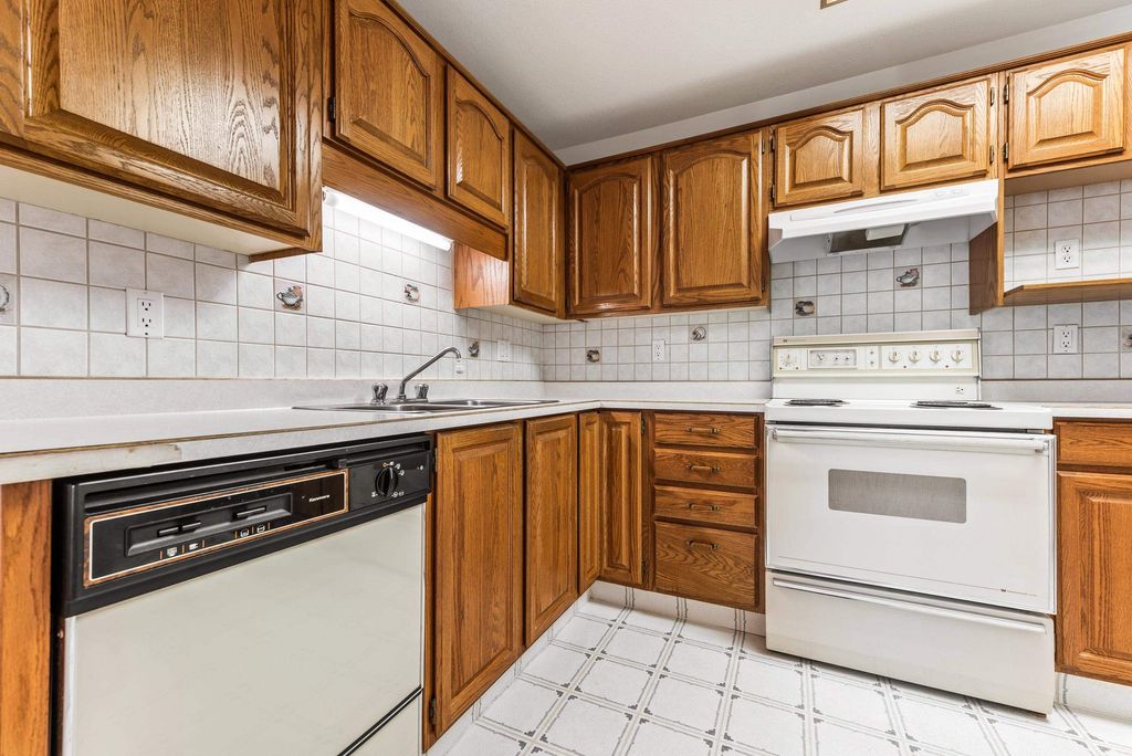 listing image 1106665586169981251