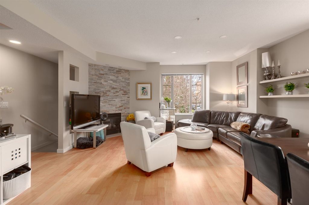 listing image 1102743392916972765
