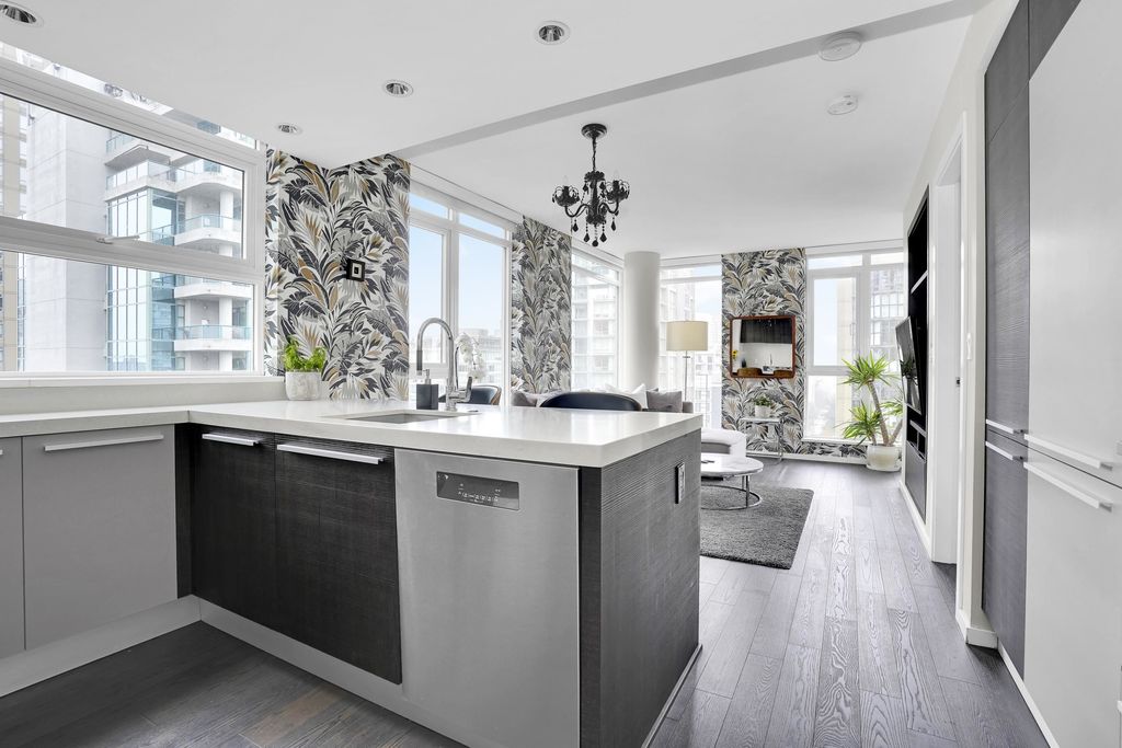 listing image 1104534214676345259