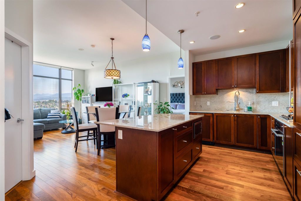 listing image 1104511119056571874