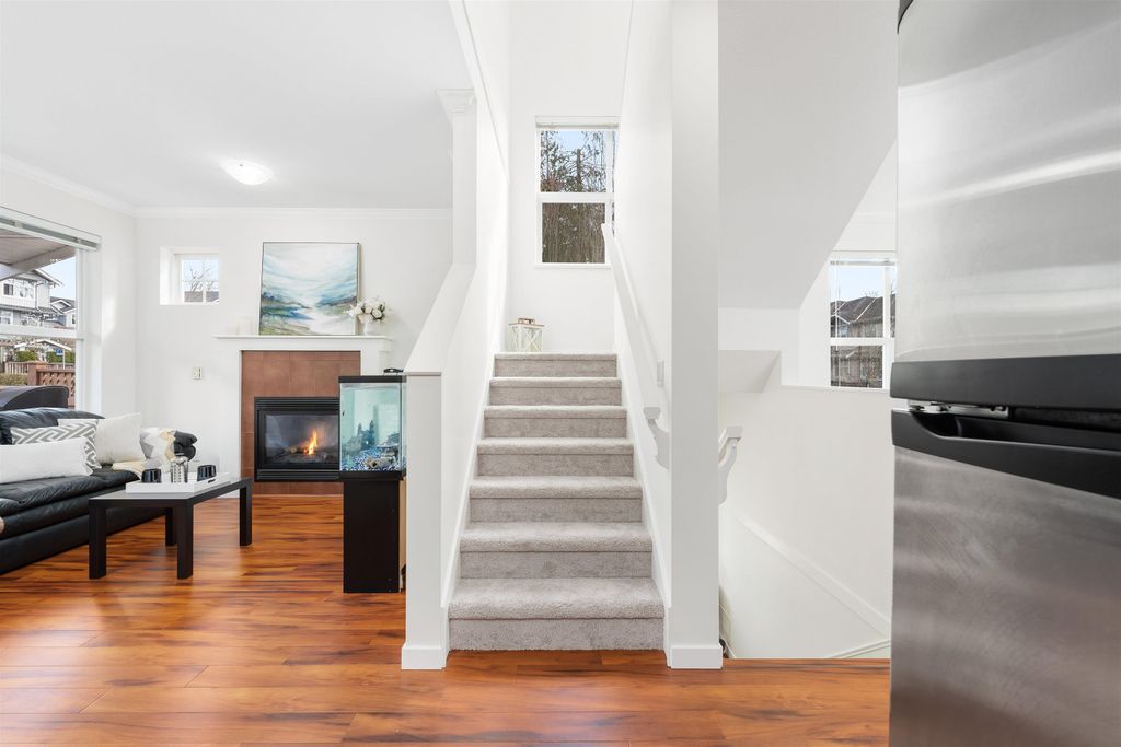 listing image 1105921643928490009