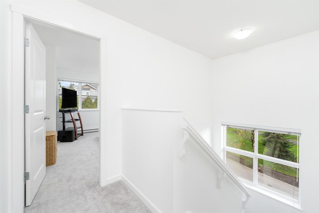 listing image 1102462514417215081
